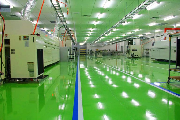 Thi công sơn epoxy tự san phẳng 